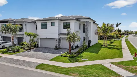 9426 Tangerine Coast Dr, Boca Raton, FL 33434