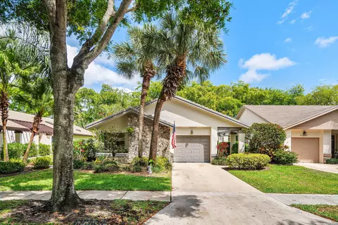 4820 Boxwood Cir, Boynton Beach, FL 33436