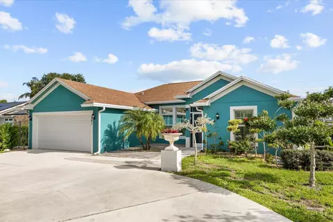 961 SW Consolata Ave, Port Saint Lucie, FL 34953