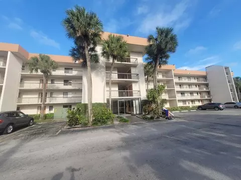 5917 Via Vermilya #206, Lake Worth, FL 33462
