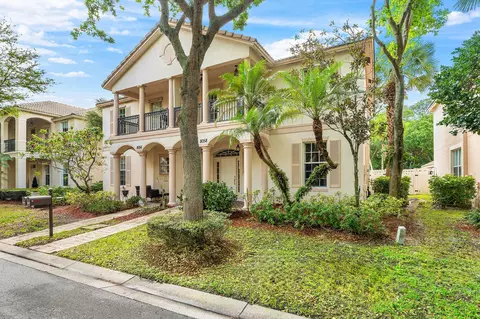 8058 Murano Cir, Palm Beach Gardens, FL 33418