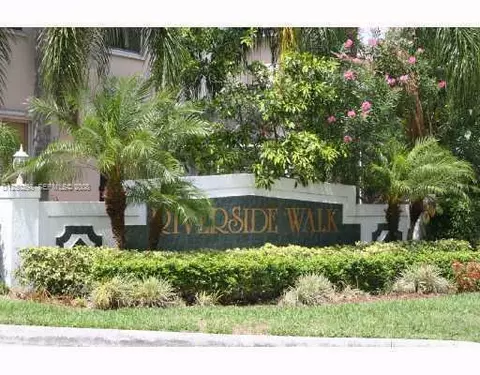 9711 NW 2nd St, Coral Springs, FL 33071