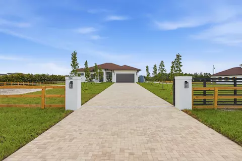 2324 Deer Run Trl, The Acreage, FL 33470
