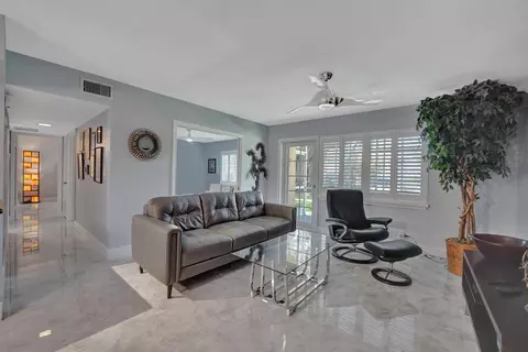 1930 NE 2nd Ave #117L, Wilton Manors, FL 33305