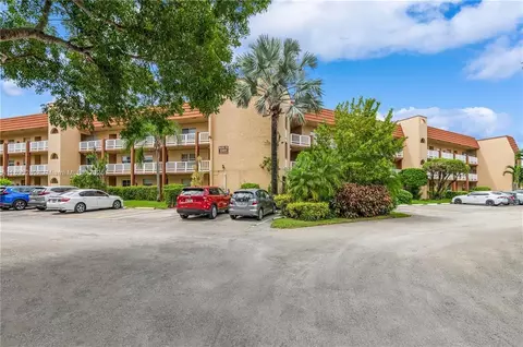 9301 Sunrise Lakes Blvd, Sunrise, FL 33322