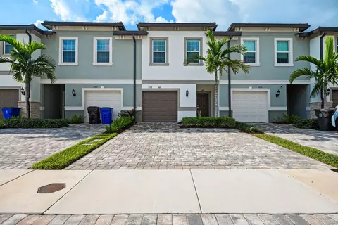 3248 Watercress Dr, Lauderdale Lakes, FL 33311
