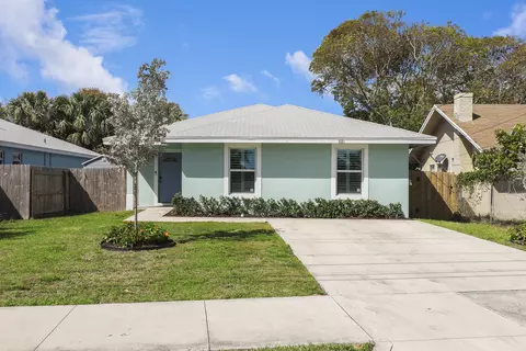 3121 Pinewood Ave, West Palm Beach, FL 33407