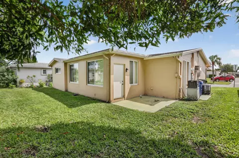Exterior - 6945 NW 14th St, Margate, FL 33063 photo 2 of 4