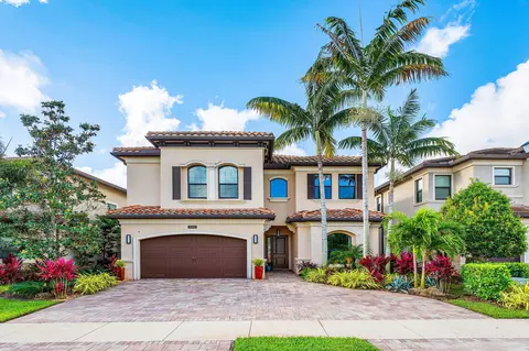 9349 Eden Roc Ct, Delray Beach, FL 33446