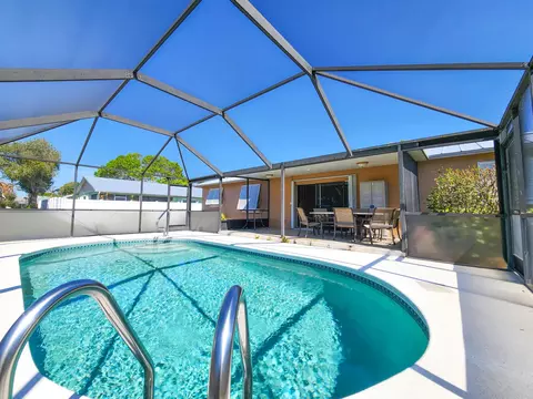585 24th Ave, Vero Beach, FL 32962