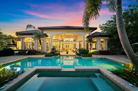 8010 Fairway Ln, West Palm Beach, FL 33412