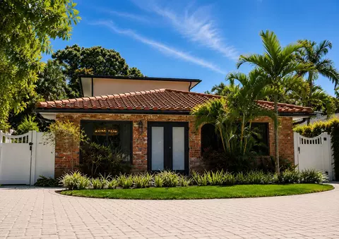 702 S Atlantic Dr, Lantana, FL 33462