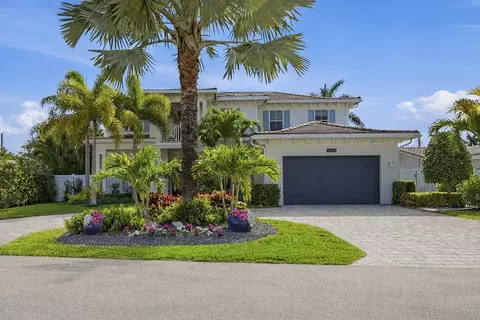 2840 NE 22nd Ave, Lighthouse Point, FL 33064