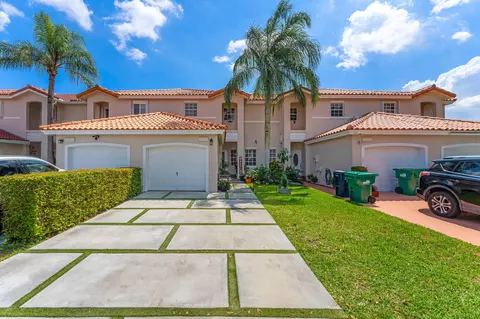 13860 SW 102nd Ter, Miami, FL 33186