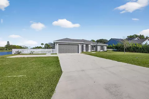 2501 SE Mariposa Ave, Port Saint Lucie, FL 34952