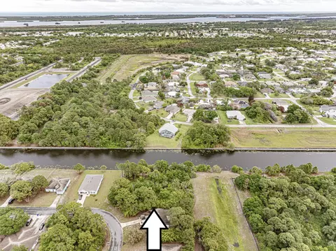 116 Dahl Ave, Sebastian, FL 32958