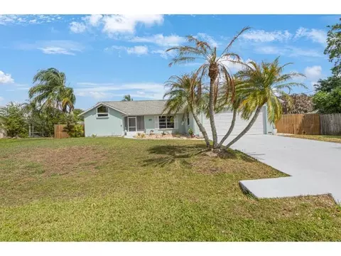 814 Floraland Ave, Sebastian, FL 32958