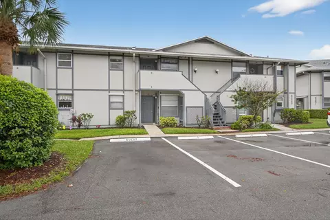 8323 SE Croft Cir #N9, Hobe Sound, FL 33455