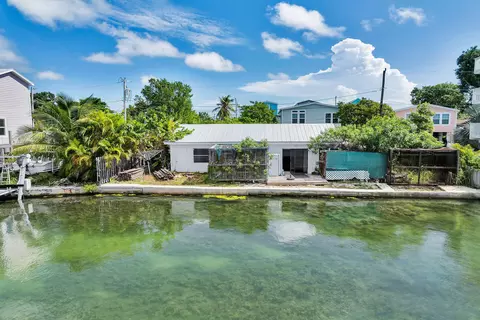 Exterior - 4 Shore Dr, Key West, FL 33040 photo 2 of 3