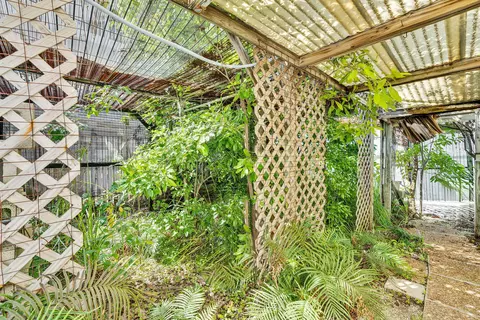 Exterior - 4 Shore Dr, Key West, FL 33040 photo 3 of 3