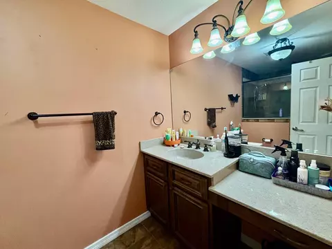 Bath - 4003 SE 26th St, Okeechobee, FL 34974 photo 1 of 7