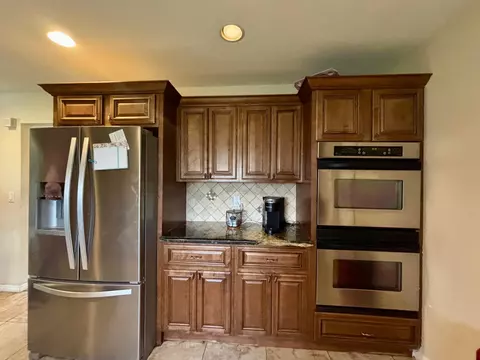 Kitchen - 4003 SE 26th St, Okeechobee, FL 34974 photo 2 of 2