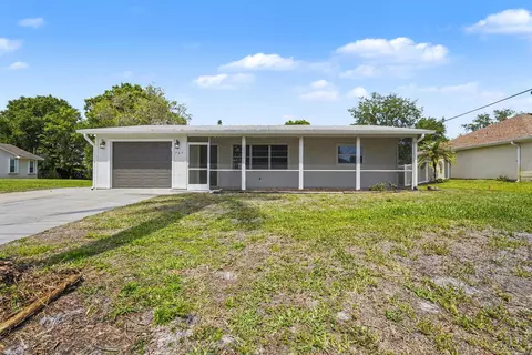 767 Rolling Hill Dr, Sebastian, FL 32958