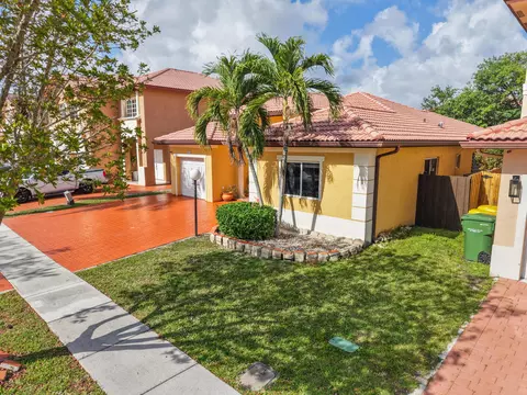2724 NE 42nd Ave, Homestead, FL 33033