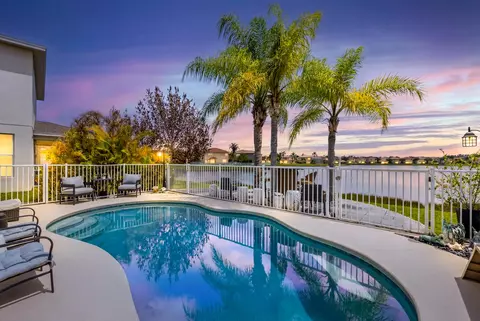 707 NW Leonardo Cir, Port Saint Lucie, FL 34986
