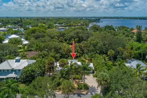 View/Area - 547 SW Riverview St, Stuart, FL 34994 photo 4 of 9