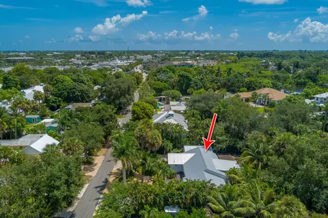 View/Area - 547 SW Riverview St, Stuart, FL 34994 photo 6 of 9