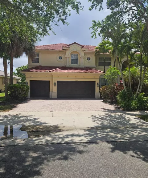 13382 Lakepointe Cir, Cooper City, FL 33330