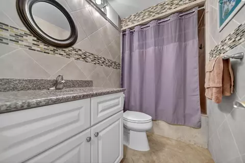Bath - 4083 SE Centerboard Ln #3-A, Stuart, FL 34997 photo 2 of 2