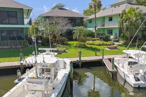 4083 SE Centerboard Ln #3-A, Stuart, FL 34997