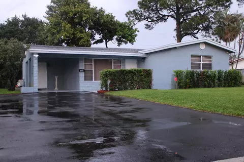 3631 NW 7th St, Lauderhill, FL 33311