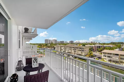 427 Golden Isles Dr #6D, Hallandale Beach, FL 33009