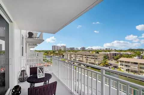 427 Golden Isles Dr #6D, Hallandale Beach, FL 33009