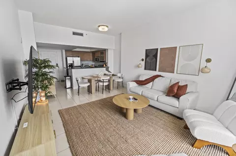 140 S Dixie Hwy #1002, Hollywood, FL 33020