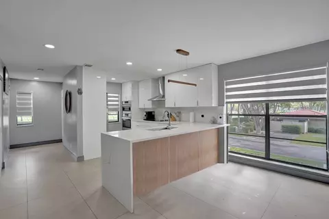 21675 Tall Palm Cir #2B, Boca Raton, FL 33433
