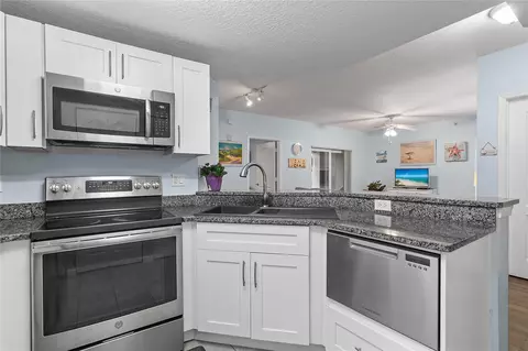 5095 Fairways Cir #102, Vero Beach, FL 32967