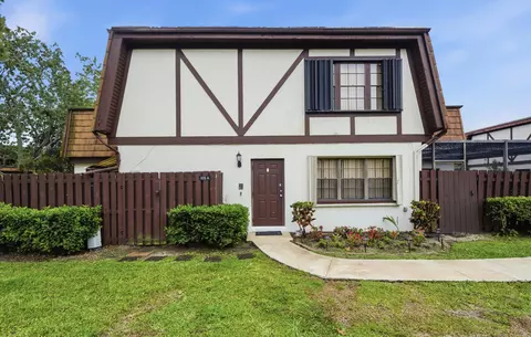 105 Weybridge Cir #A, Royal Palm Beach, FL 33411