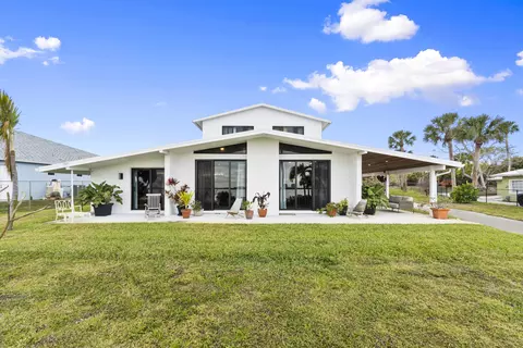 8309 S Indian River Dr, Fort Pierce, FL 34982