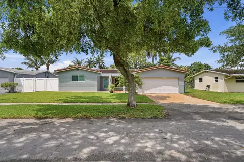 5261 SW 89th Ave, Cooper City, FL 33328