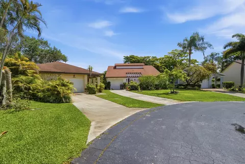 2646 Dahoon Ave, Coconut Creek, FL 33063