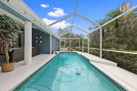 1441 SW Edinburgh Dr, Port Saint Lucie, FL 34953