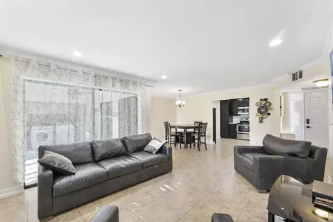 3525 NW 35th St #1604, Coconut Creek, FL 33066