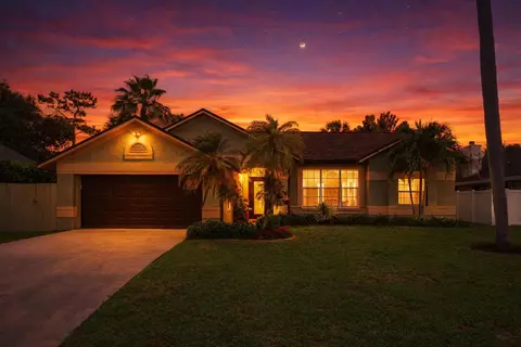 3663 Woods Walk Blvd, Wellington, FL 33467