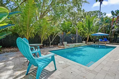 6214 Sand Hills Cir, Lake Worth, FL 33463
