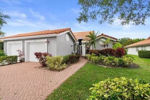 7771 Majestic Palm Dr, Boynton Beach, FL 33437