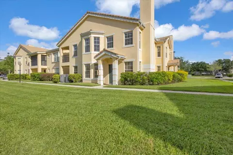 120 SW Peacock Blvd #11-101, Port Saint Lucie, FL 34986